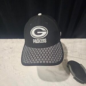 New Era Green Bay Packers 39THIRTY Hat Mens Small-Medium Black NFL Cap Honeycomb